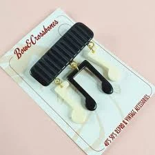 Bow & Crossbones Laverne Music Notes Brooch - Black & White